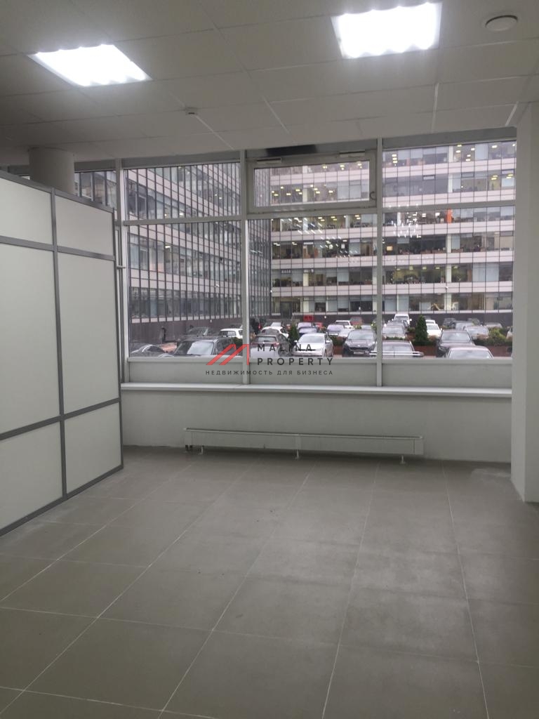 Аренда торгового помещения в БЦ "Порт Плаза"