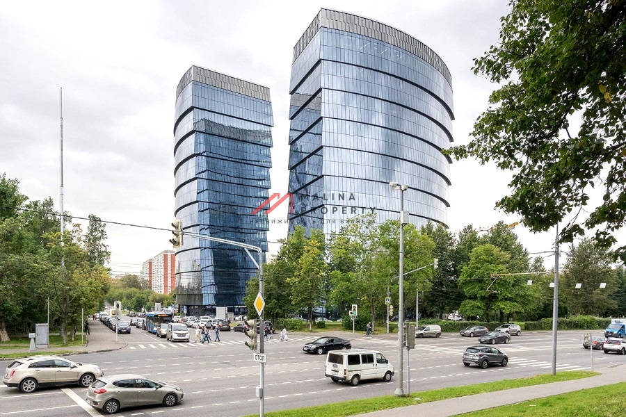 Аренда торгового помещения в БЦ "Лотос"