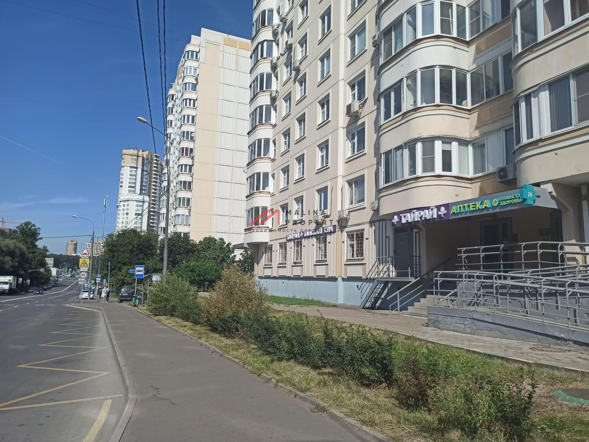 Продажа торгового помещения на Ельнинской