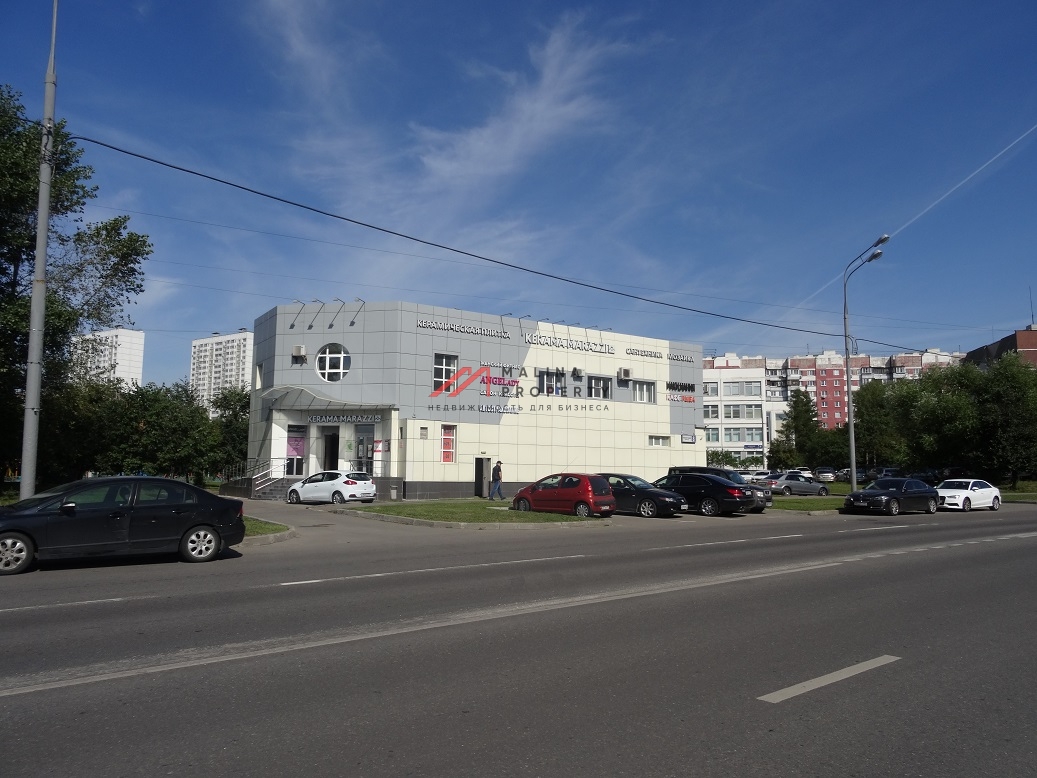 Продажа торгового здания с арендаторами в Москве