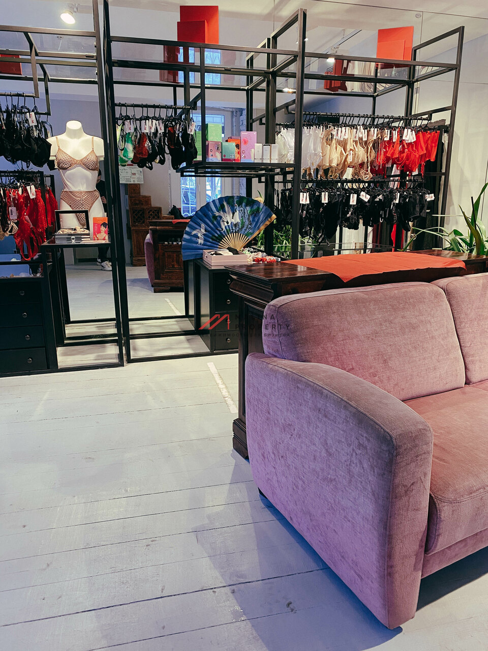 Аренда торгового помещения на Малой Бронной. Патриаршие пруды.