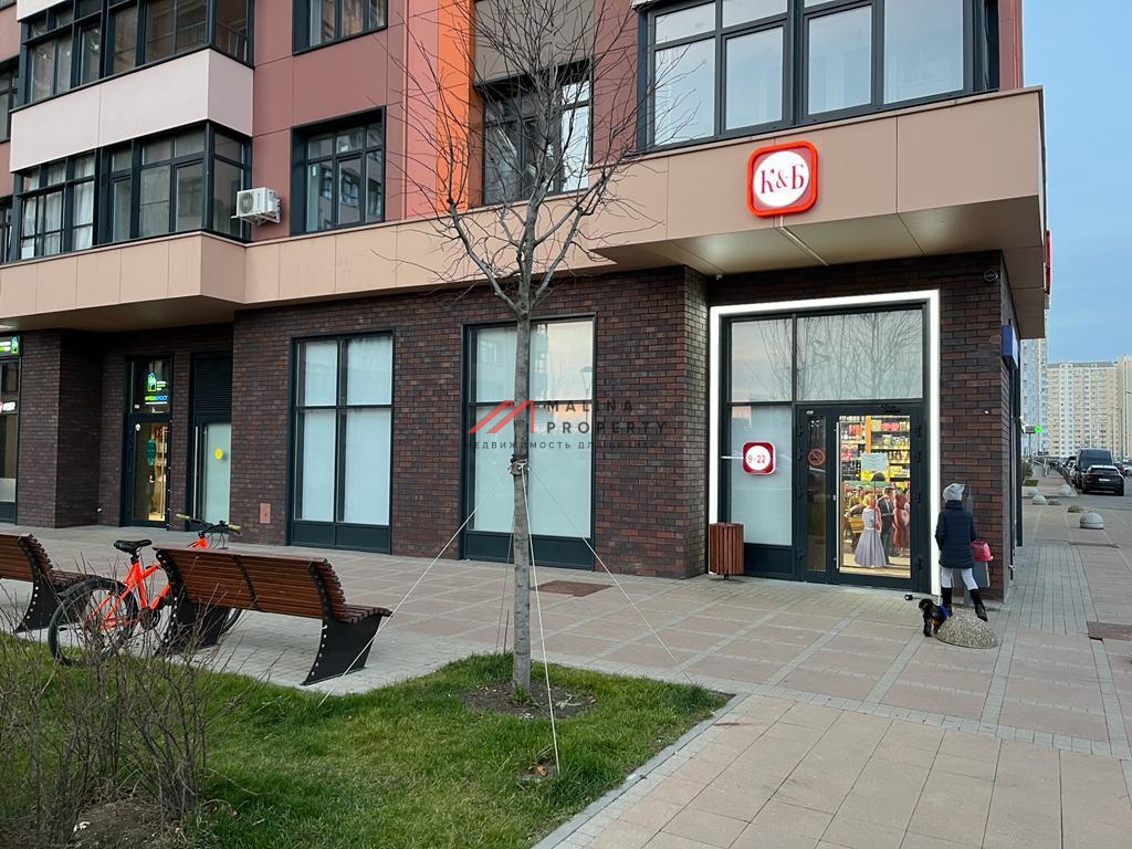 Продажа помещения с арендатором "Красное белое"