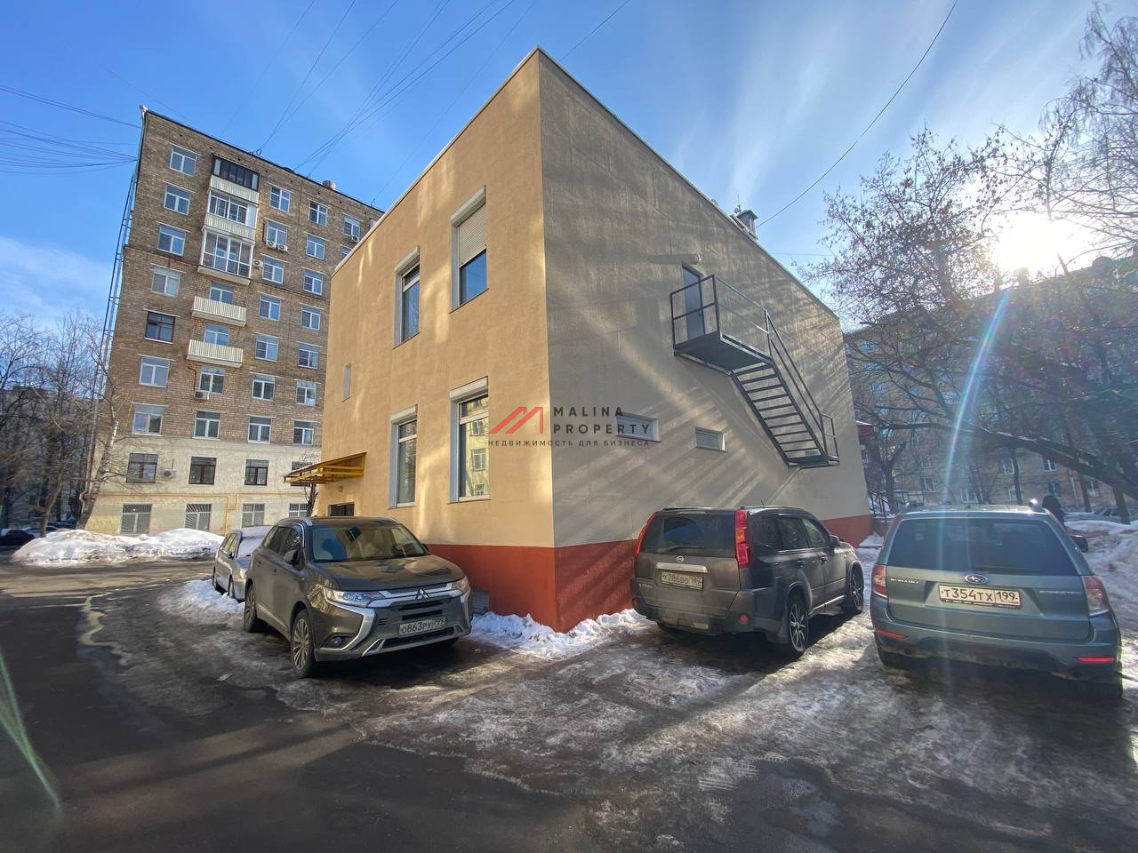 Аренда торгового помещения под медицинский центр у метро Автозаводская 