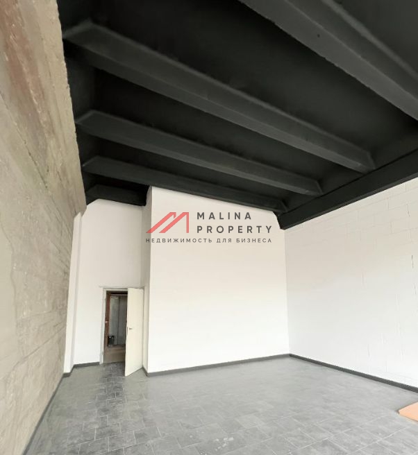 Продажа торгового помещения в административном здании