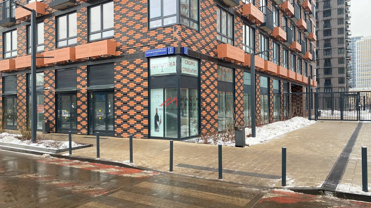 Продажа торгового помещения в ЖК Западный Порт