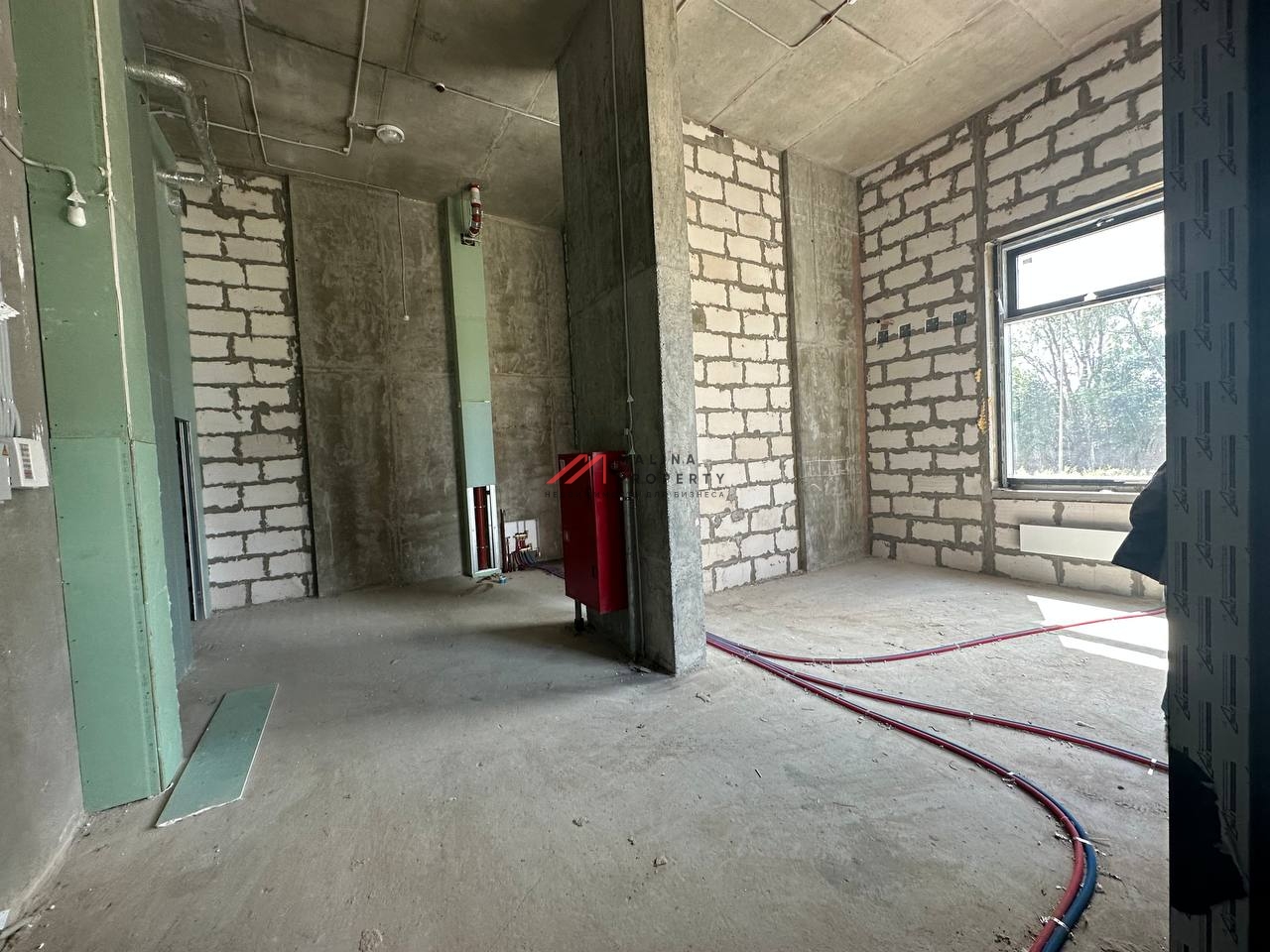 Продажа торгового помещения с арендатором Красное и Белое 