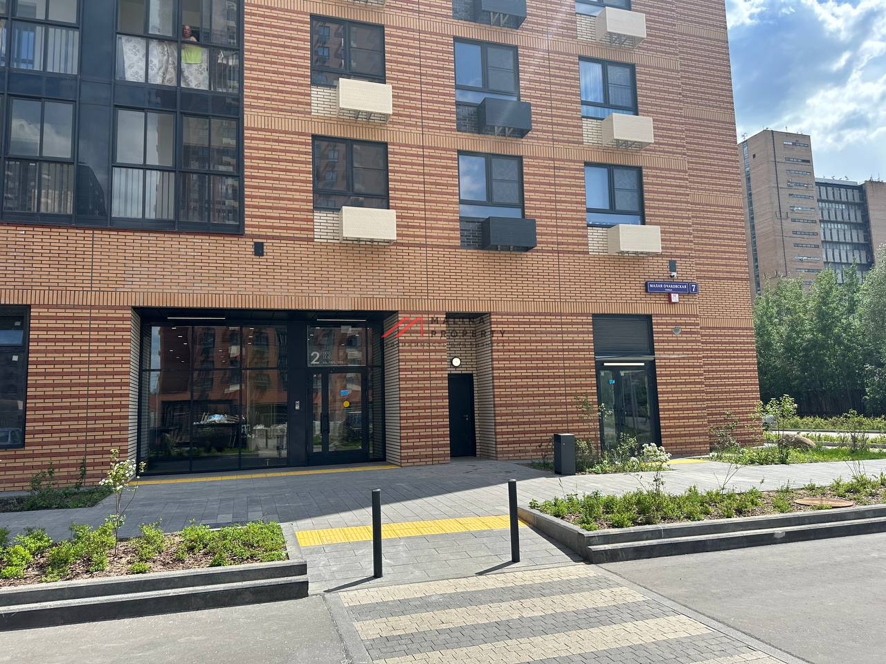 Продажа торгового помещения с арендатором Красное и Белое 