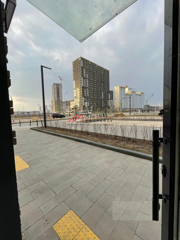 Аренда торгового помещения на первой линии 