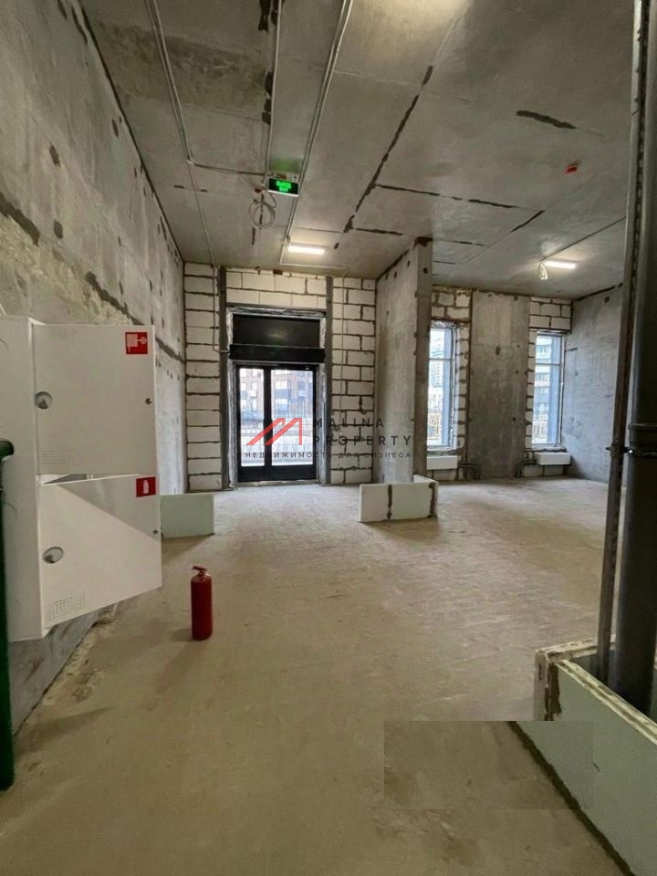 Аренда торгового помещения на первой линии 