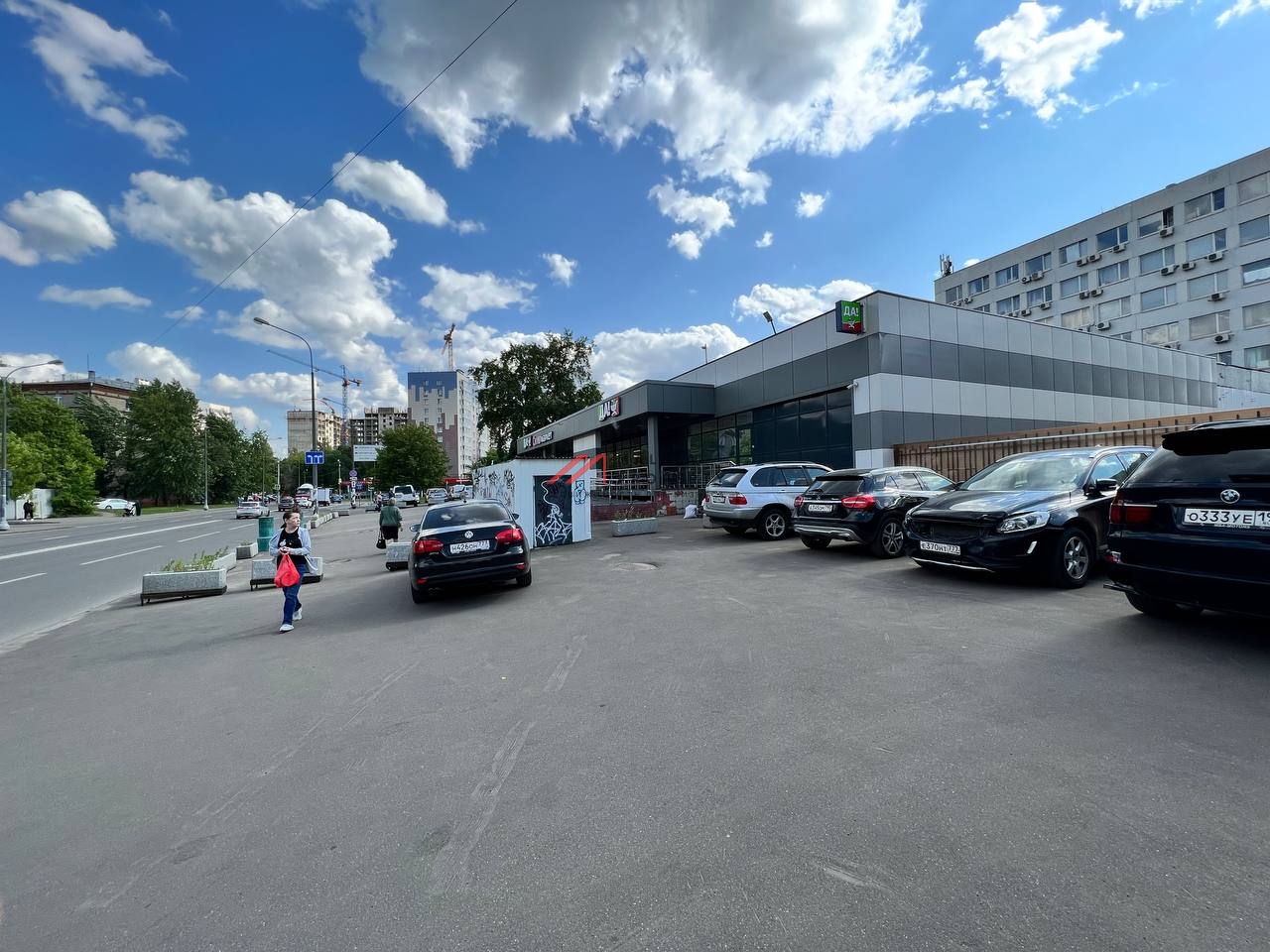 Продажа торгового здания с супермаркетом ДА