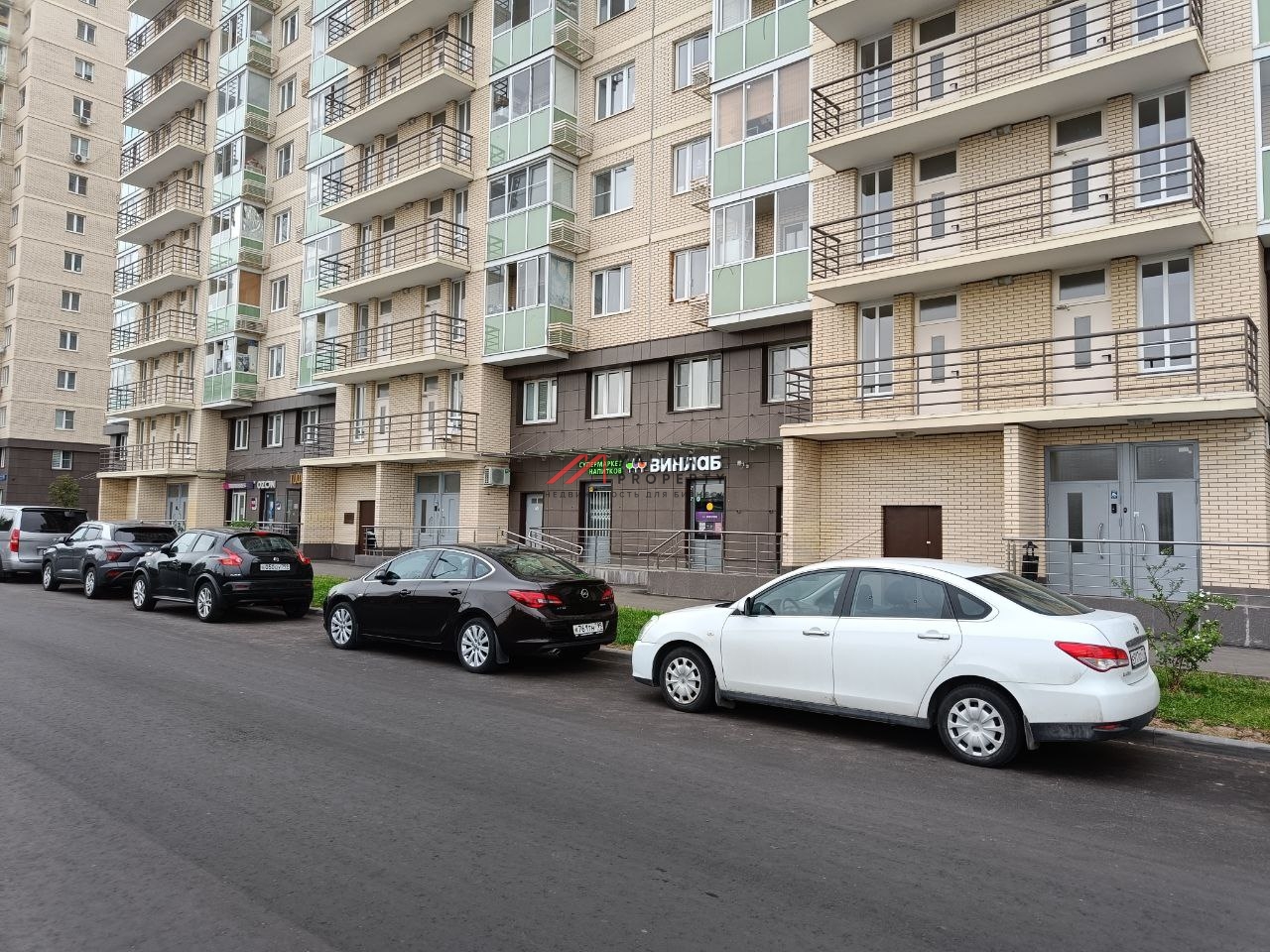 Продажа помещения с арендатором "Винлаб" в ЖК "Внуково 2017"