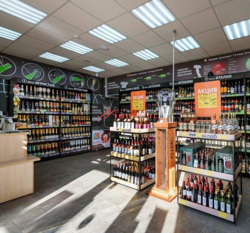 Продажа помещения с алкомаркетом Винлаб на Ленинградском шоссе
