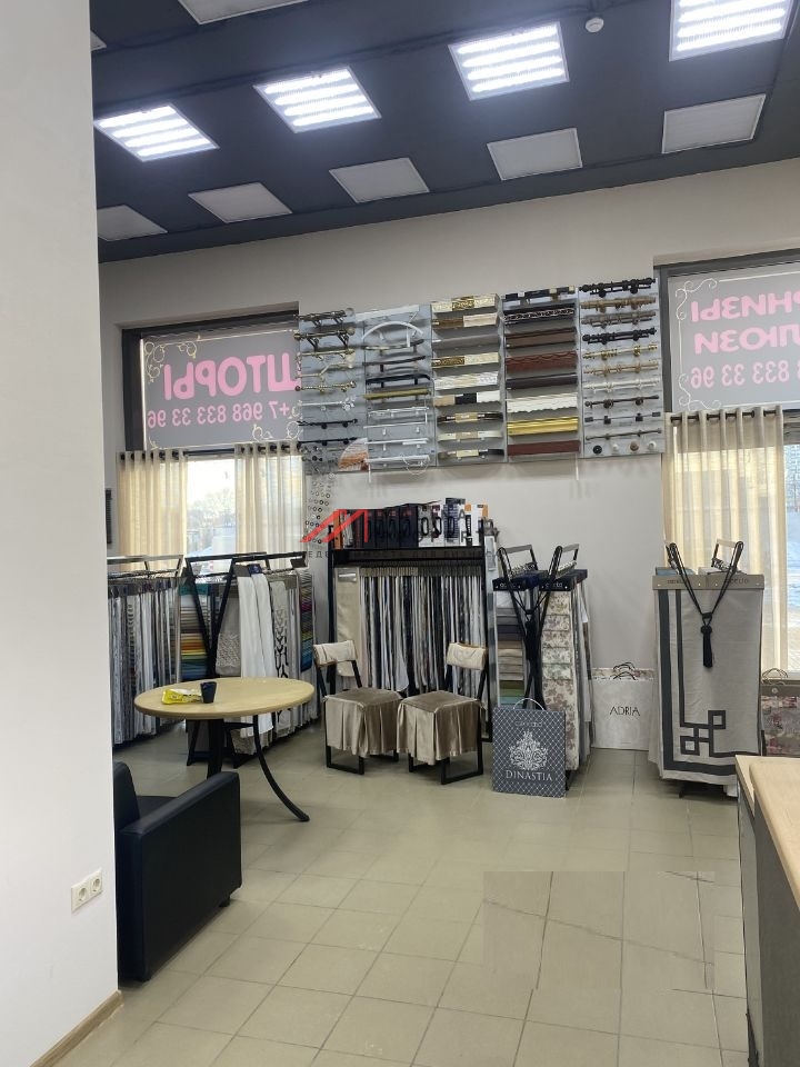 Продажа торогового помещения в ЖК "Сиренвый парк" 