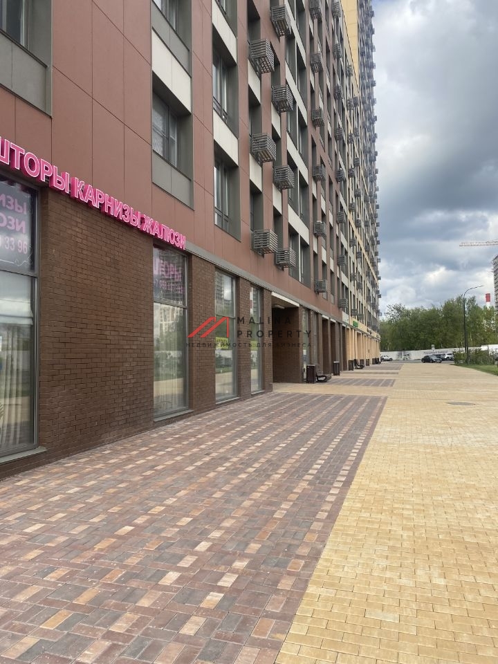 Продажа торогового помещения в ЖК "Сиренвый парк" 