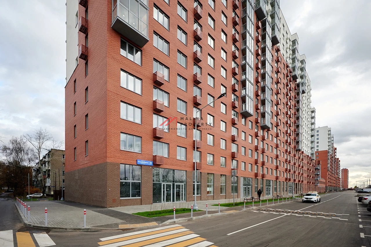 Продажа торгового помещения на 1-й линии домов в ЖК Новотомилино