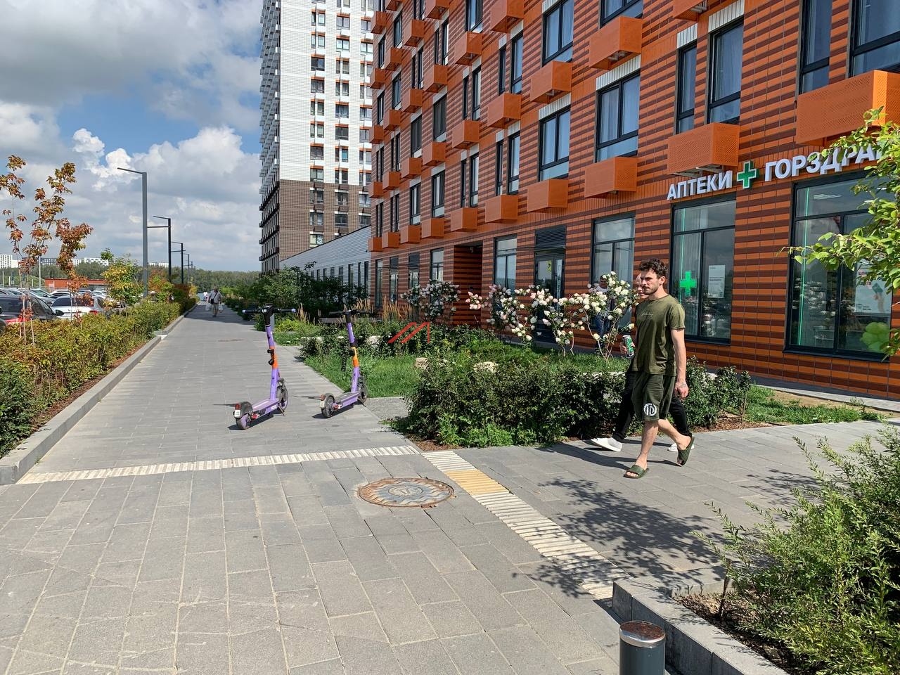 Продажа торгового помещения в ЖК Бунинские луга