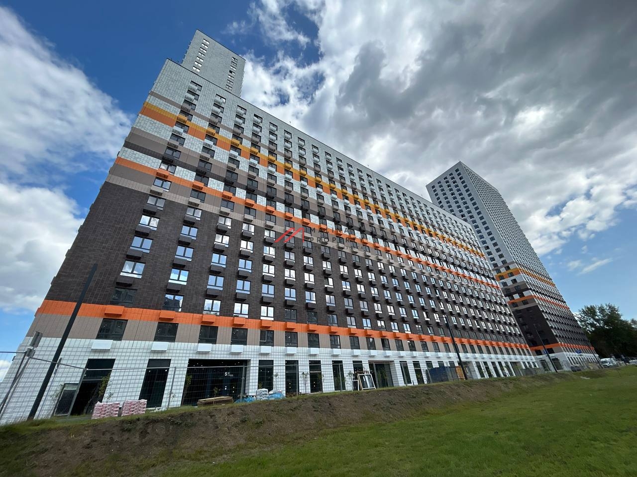 Продажа помещения с арендаторами в ЖК «Дмитровский парк»