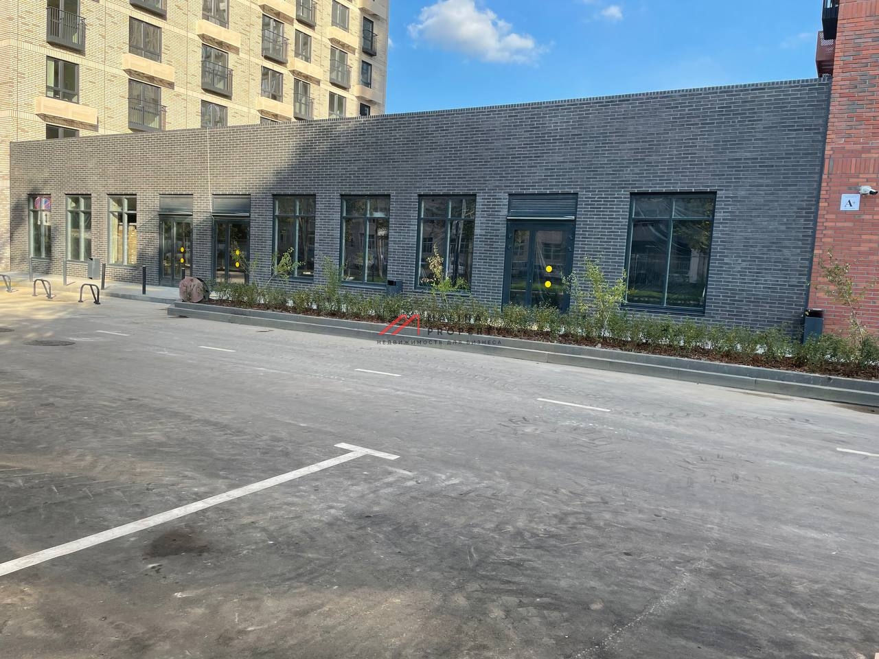 Аренда торгового помещения в ЖК "Академика Павлова" 