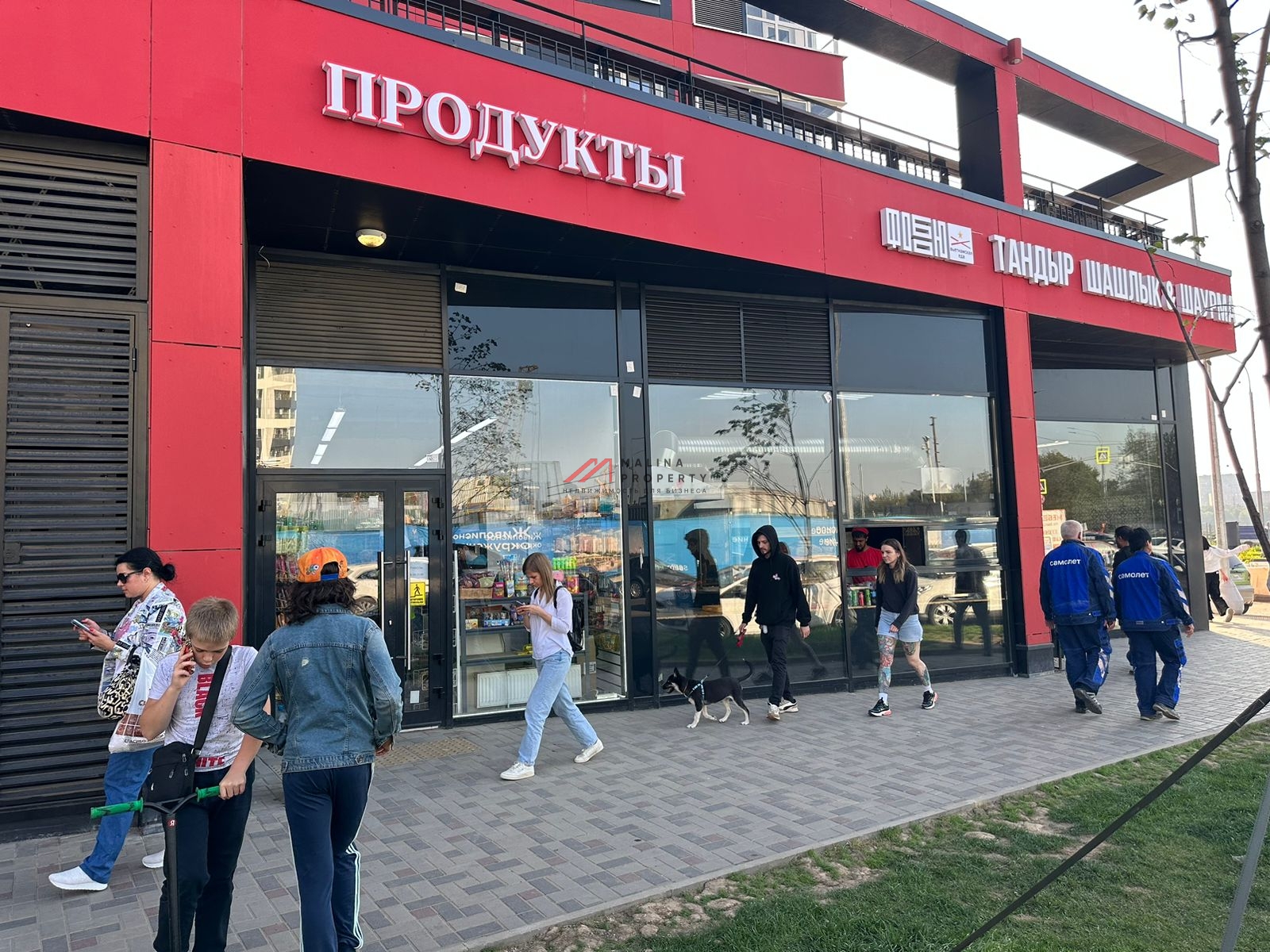 Продажа торгового помещения с арендатором в ЖК "Спутник"
