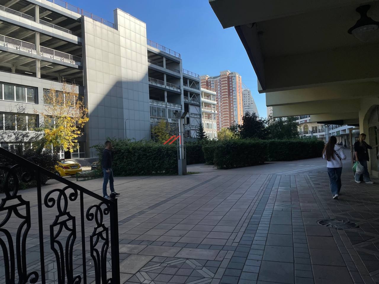 Продажа торгового помещения с арендатором аптека "Ригла"