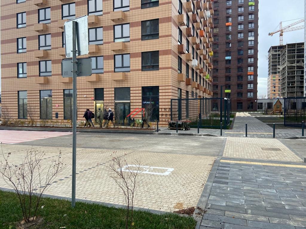 Аренда торгового помещения в ЖК "Бунинские луга" 