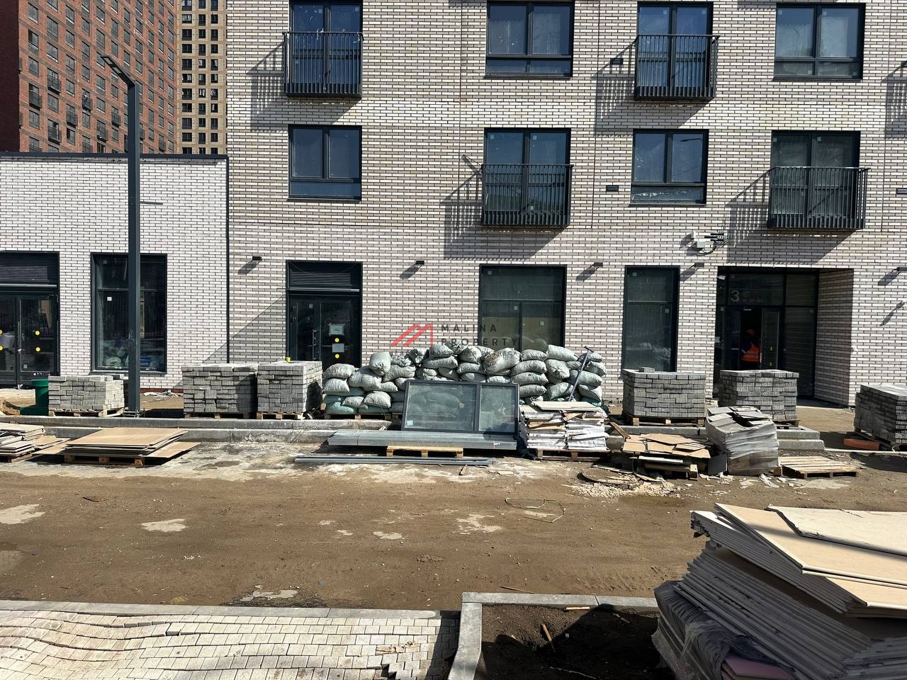 Продажа торгового помещения ЖК "Барклая-6" 