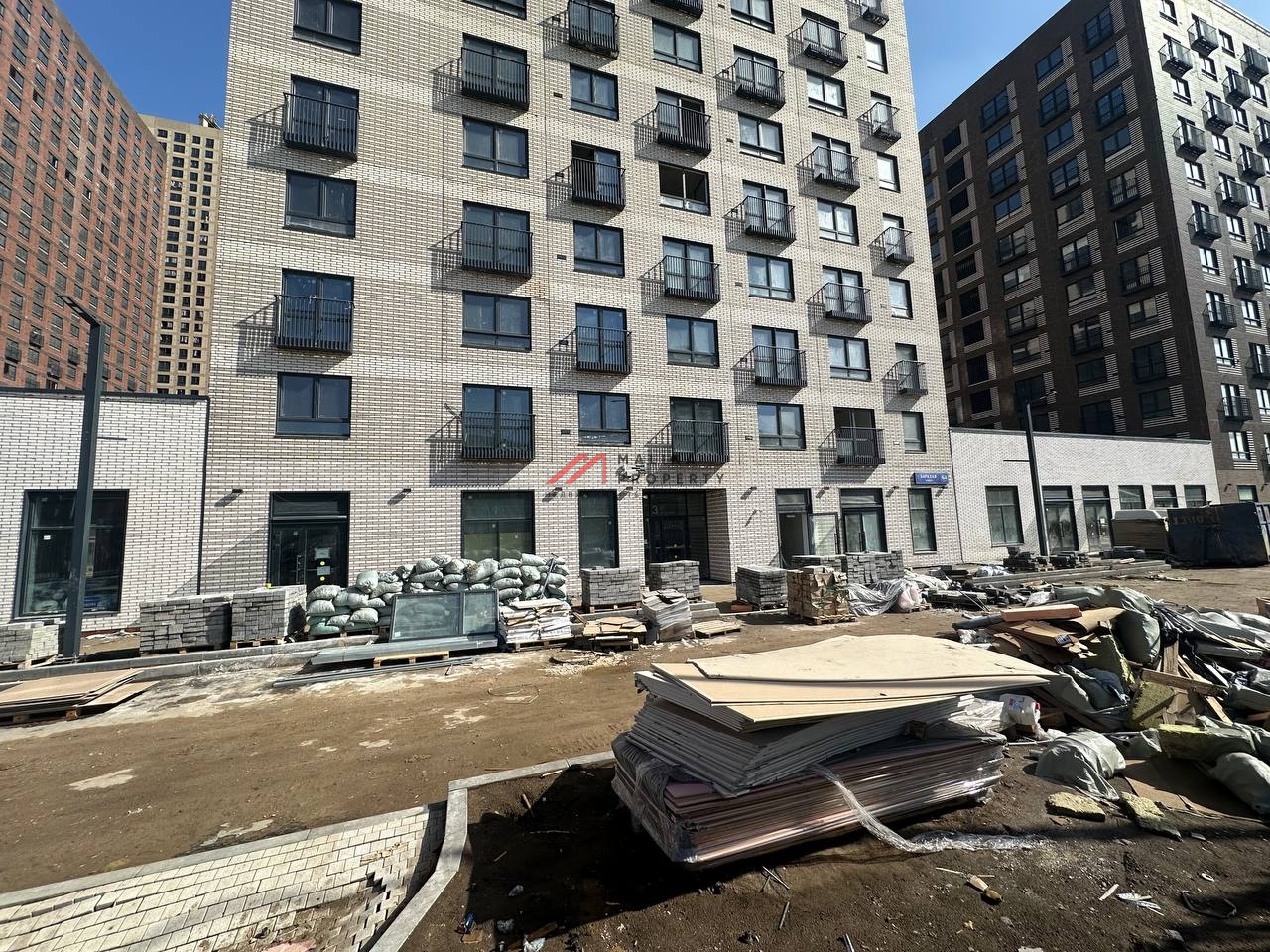 Продажа торгового помещения ЖК "Барклая-6" 