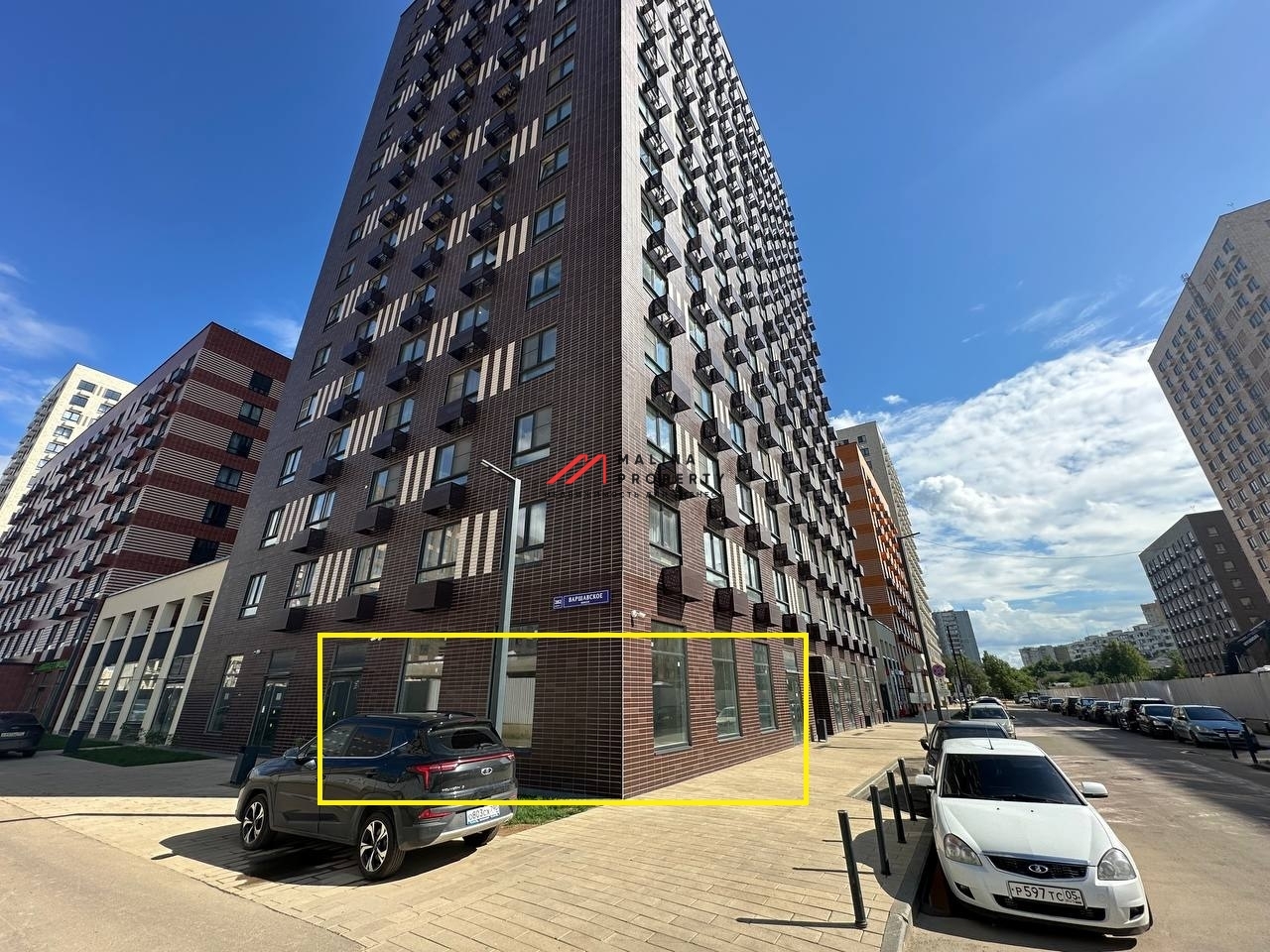 Продажа торгового помещения в центре ЖК "Никольские Луга" 