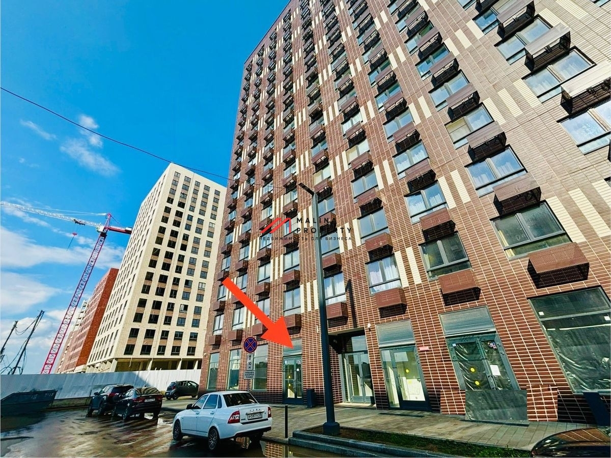 Продажа торгового помещения в центре ЖК "Никольские Луга" 