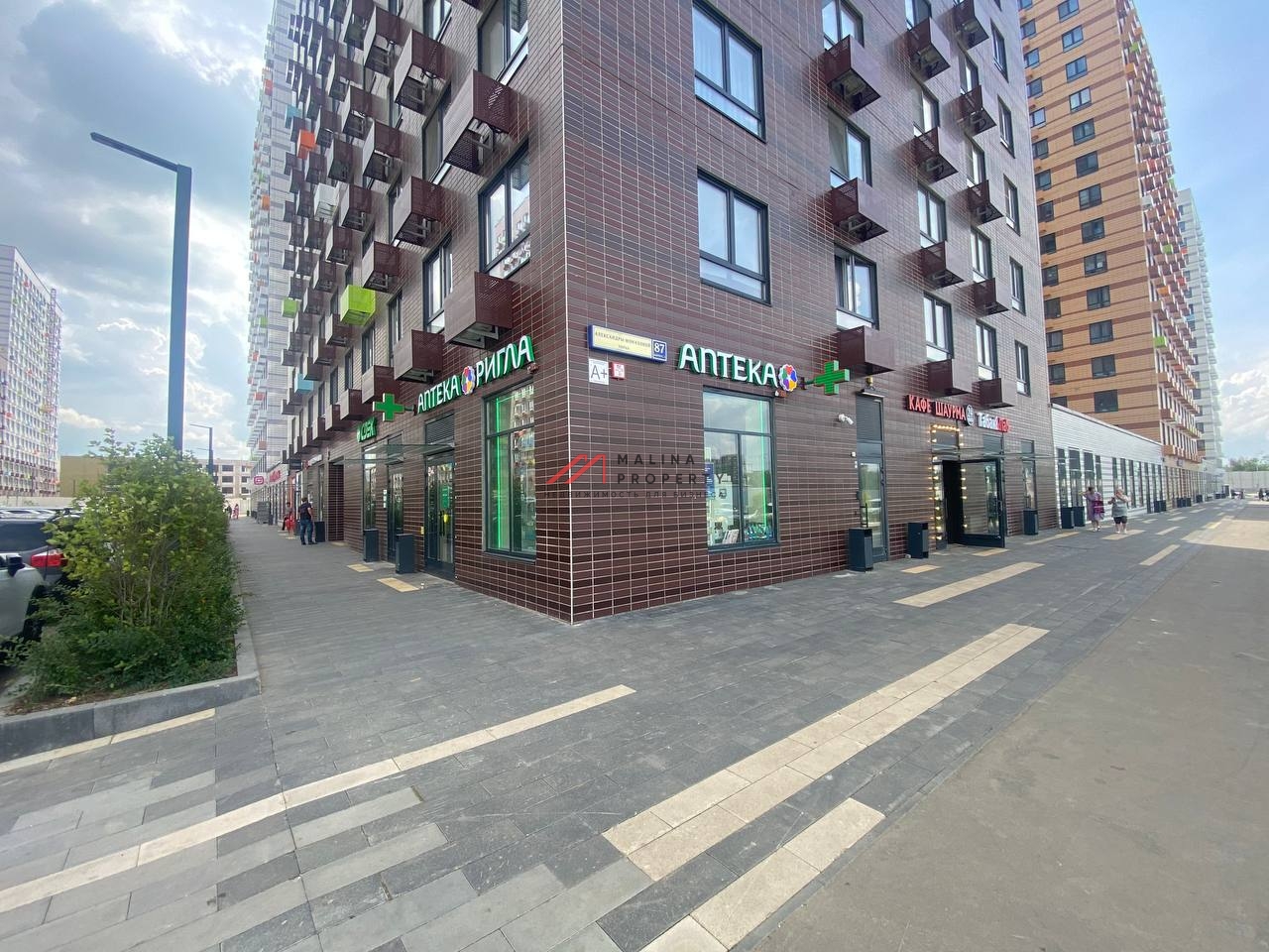 Продажа торгового помещения в ЖК Бунинские Луга