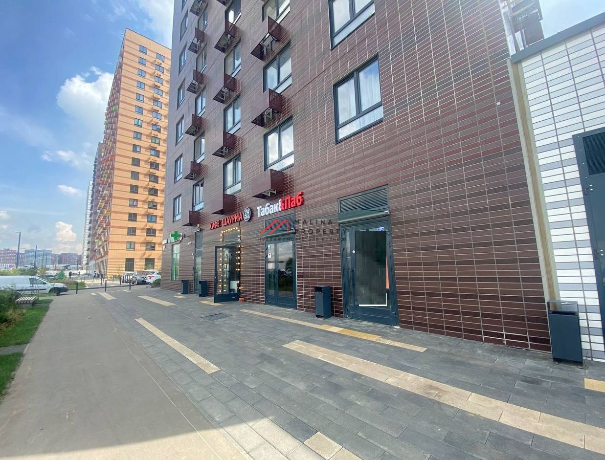 Продажа торгового помещения в ЖК Бунинские Луга