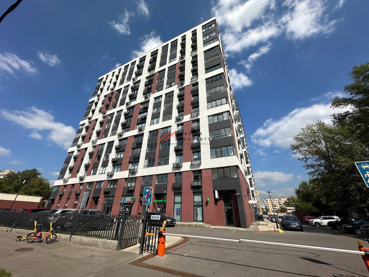 Продажа помещения в ЖК "Петровский парк" 