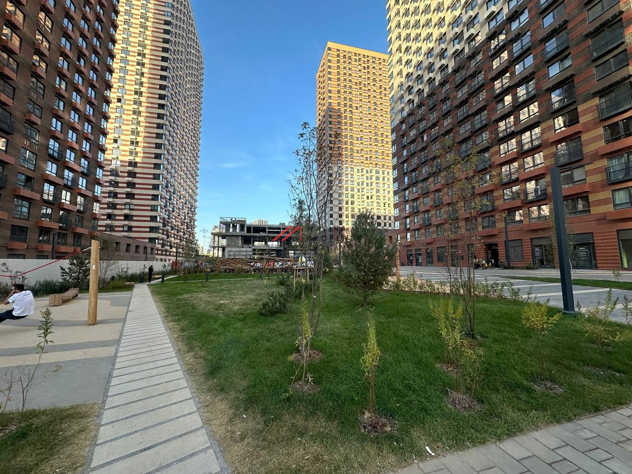 Продажа торгового помещения в жилом комплексе "Матвеевский парк"