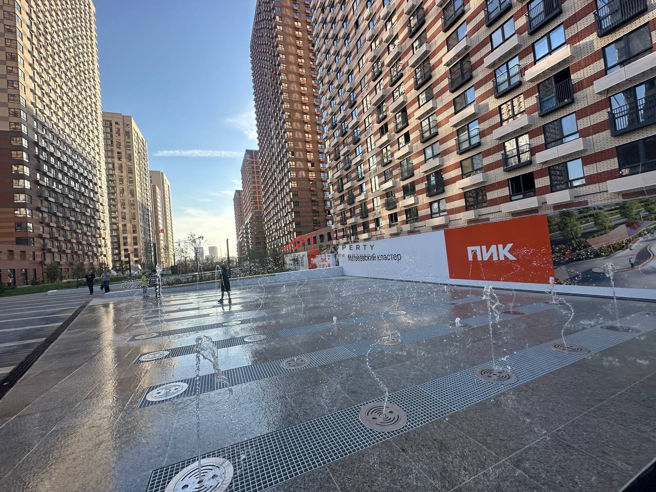 Продажа торгового помещения в жилом комплексе "Матвеевский парк"