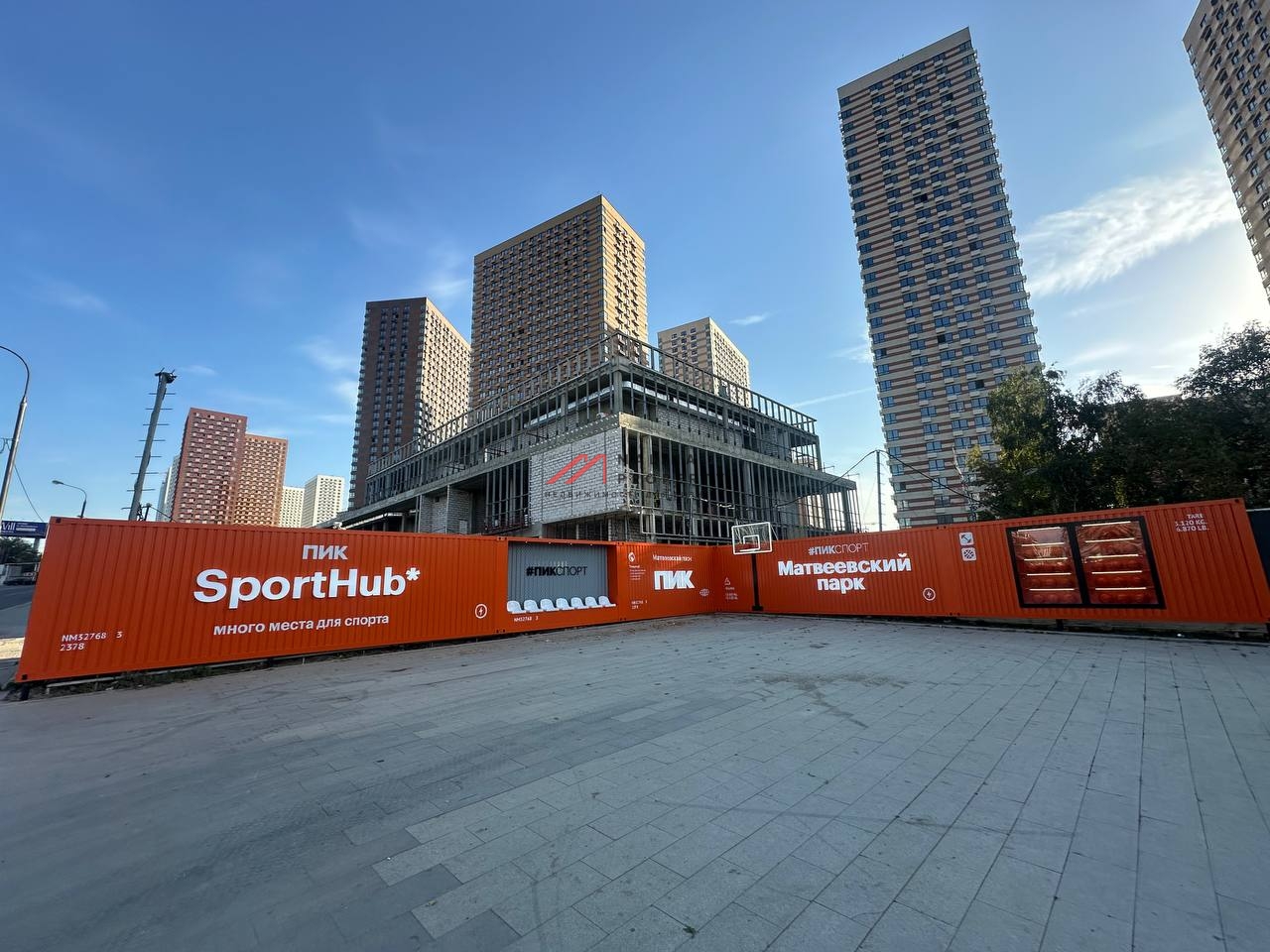 Продажа торгового помещения в жилом комплексе "Матвеевский парк"