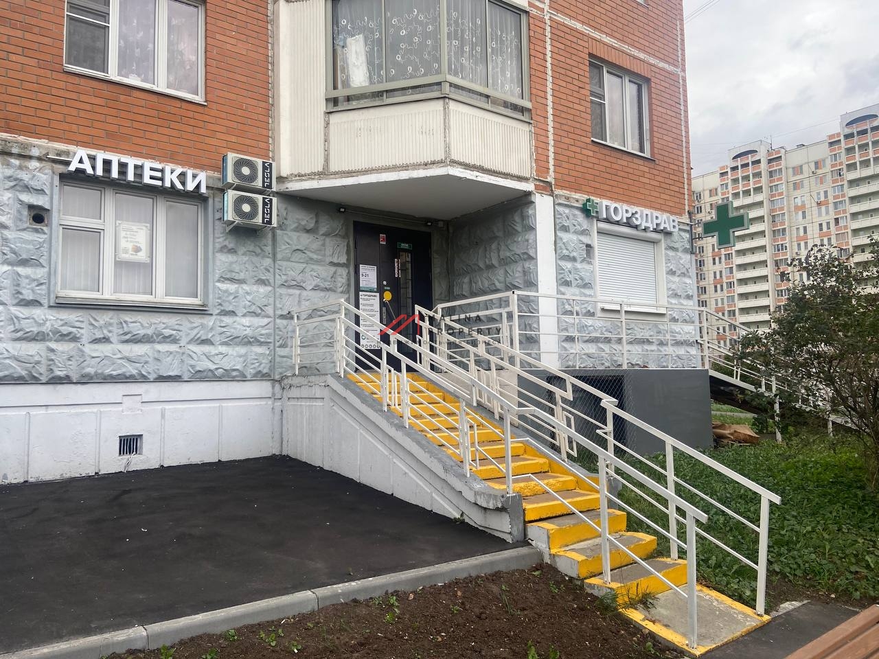 Продажа помещение с арендатором аптека "Горздрав"