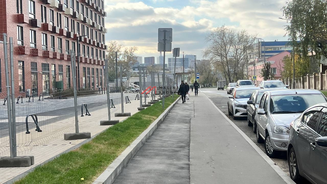 Аренда помещения в первом доме от метро