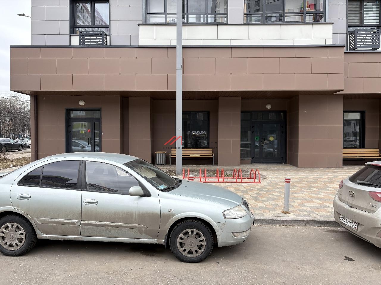 Аренда углового помещения в новом жилом доме