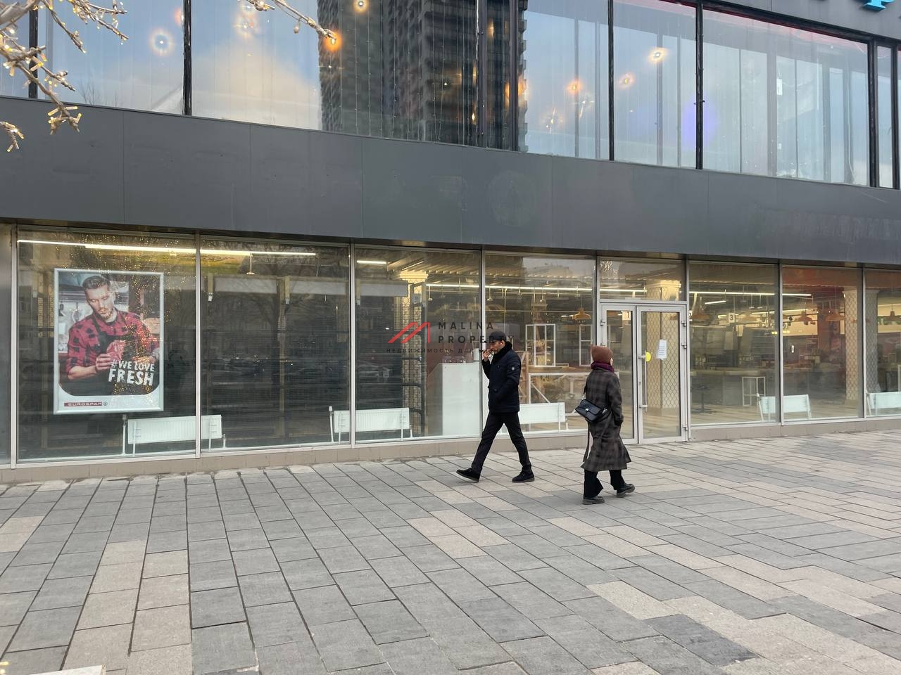 Продажа торгового помещения на Новом  Арбате