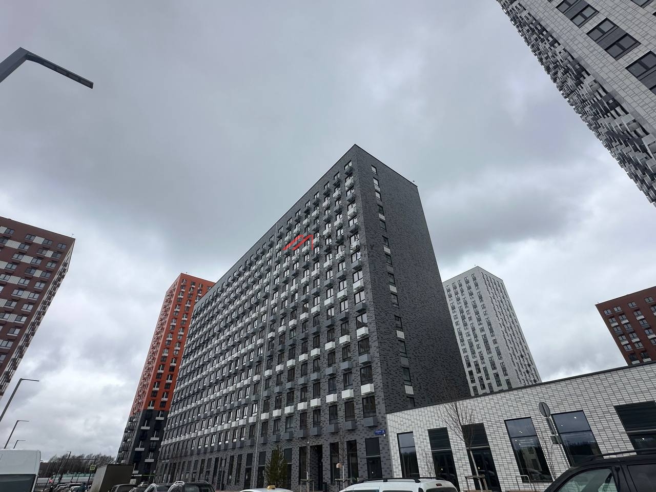 Продажа помещения с "Магнитом", в ЖК "Саларьево парк"