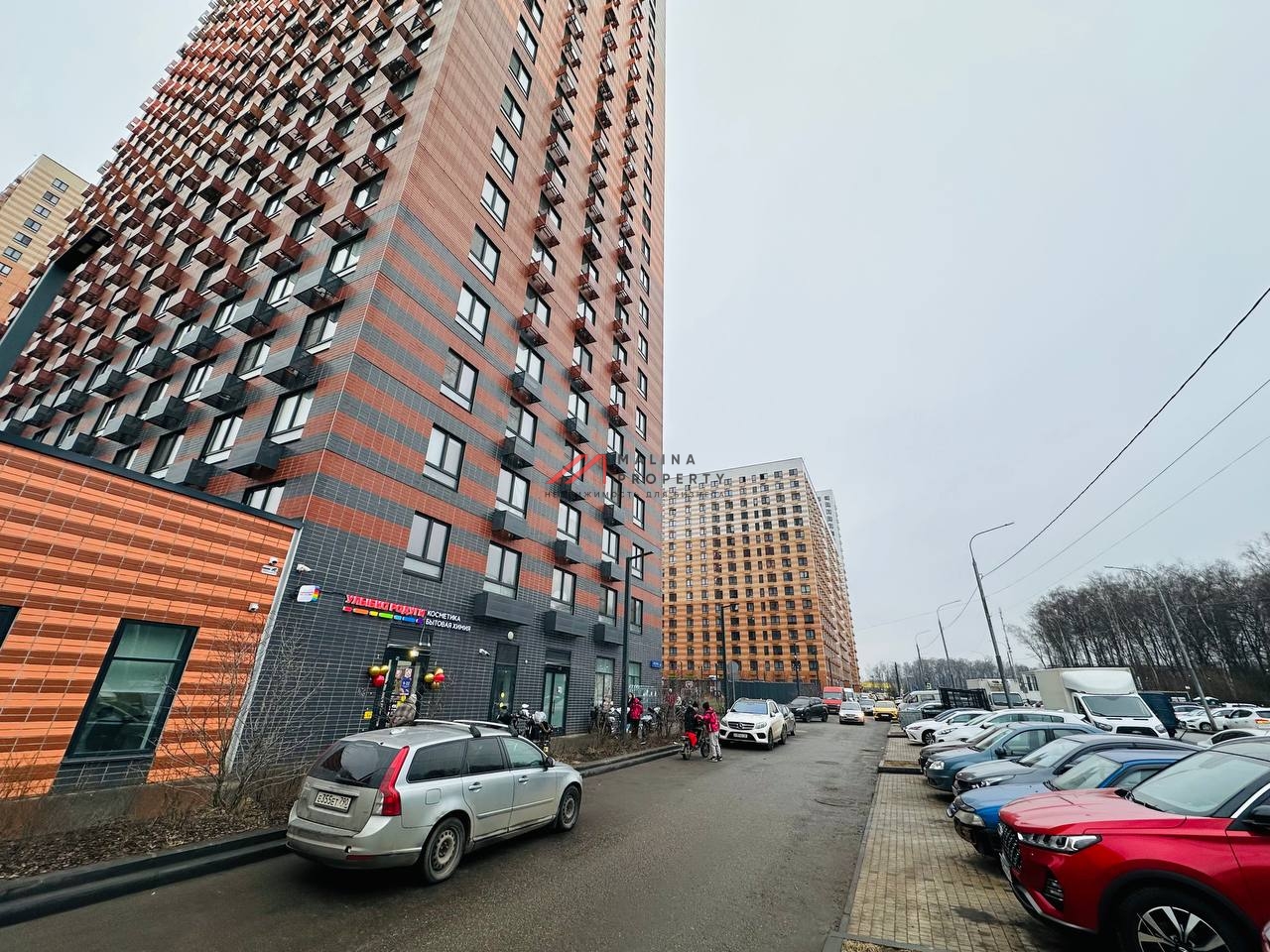 Продажа торгового помещения с арендатором Улыбка Радуги