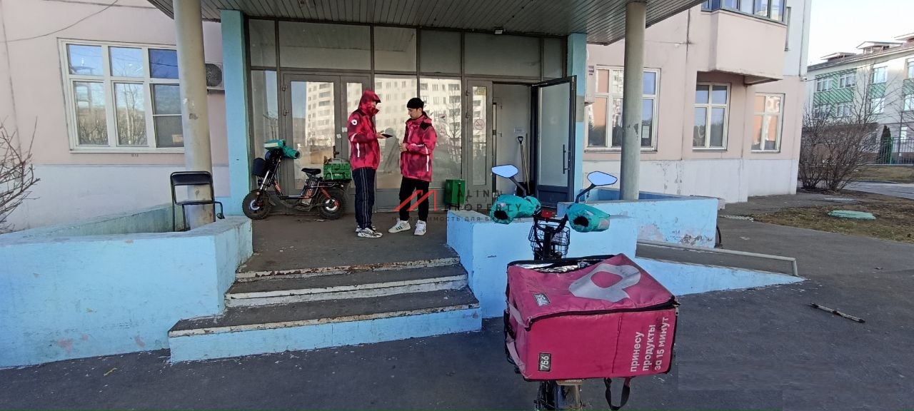 Продажа помещения с арендатором Самокат 