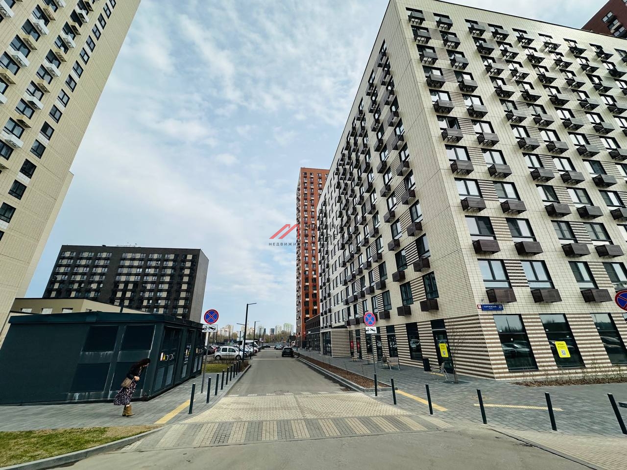 Продажа торгового помещения в ЖК "Зелёный парк"