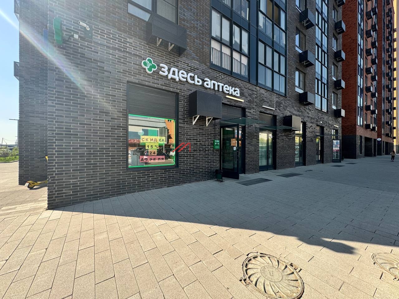 Продажа торгового помещения с арендатором Здесь аптека