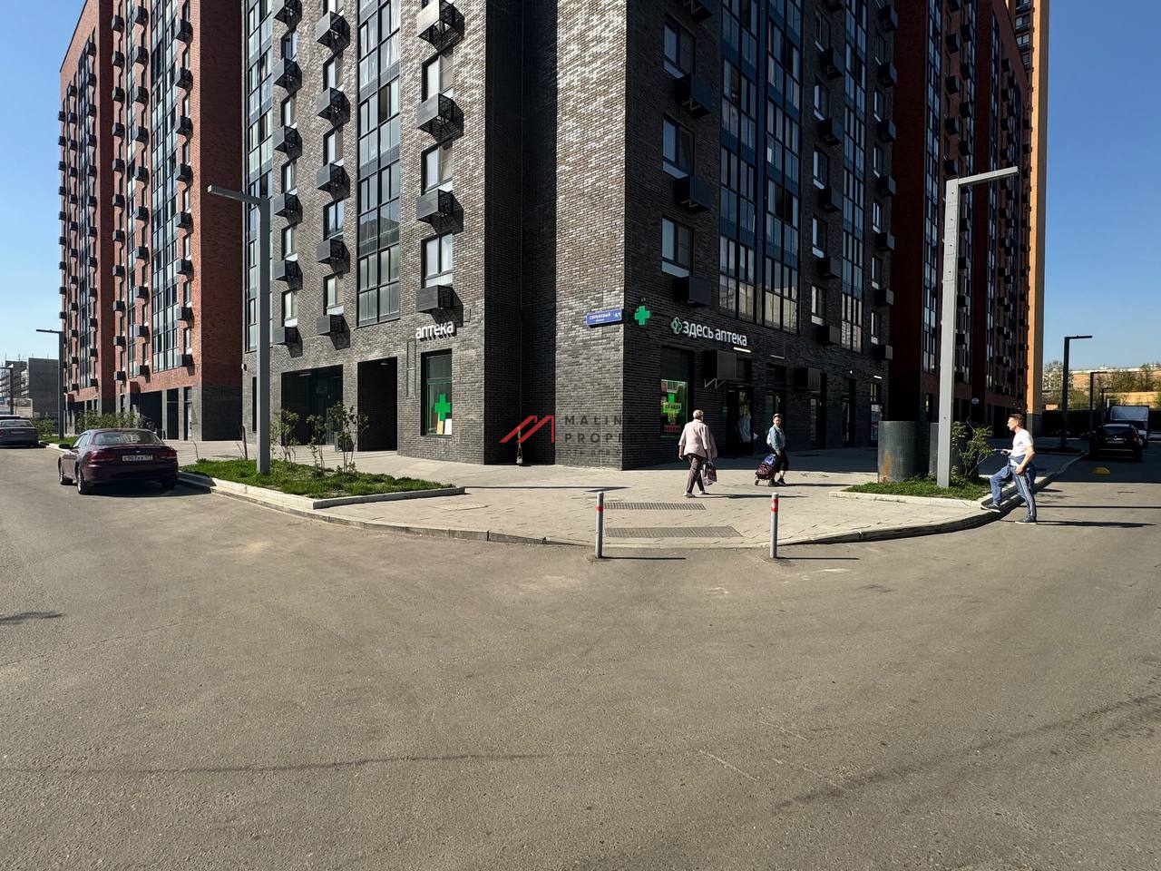 Продажа торгового помещения с арендатором Здесь аптека