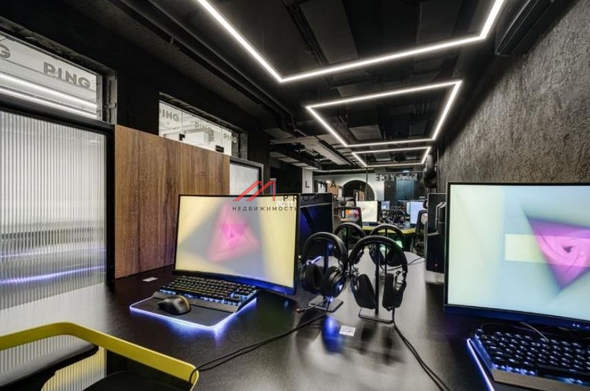 Продажа помещения с кибер клуб "PLAYCE" на Ленинском проспекте