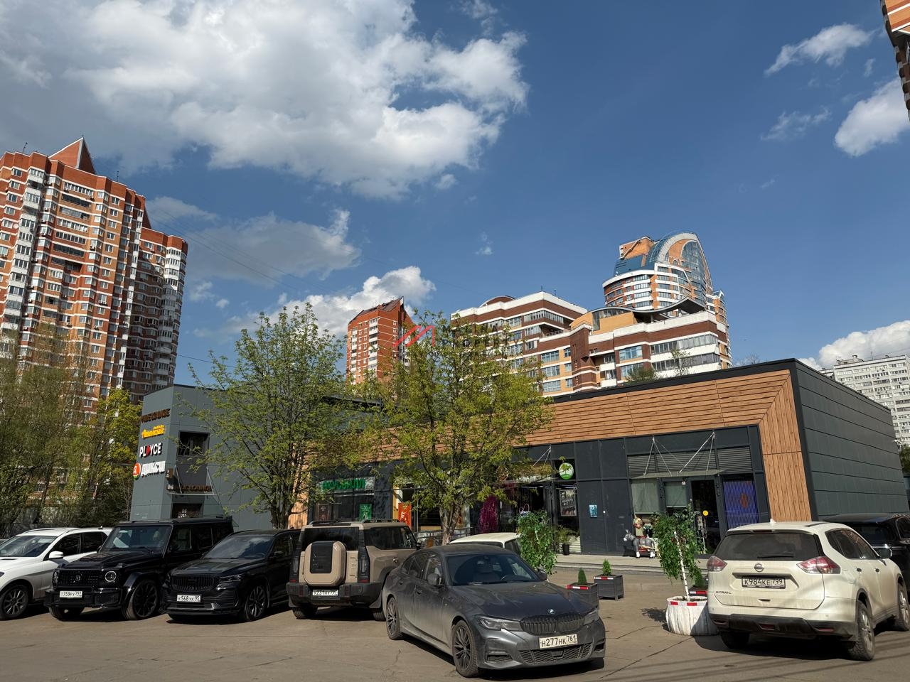 Продажа помещения с магазином Мосцветок на Ленинском проспекте