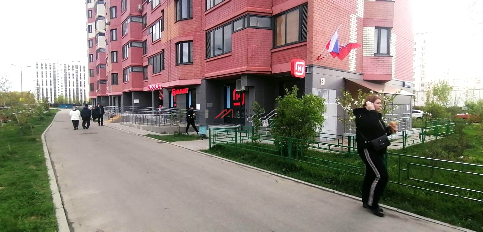 Продажа помещения с "Магнитом", окупаемость 10 лет.