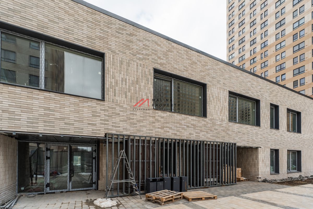 Продажа здания с арендатором в ЖК Кронштадтский 9