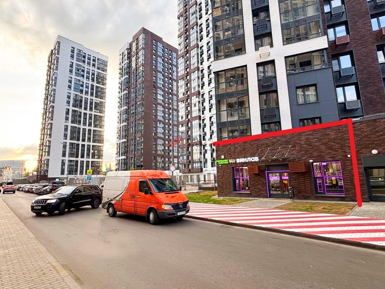 Продажа помещения с арендатором Винлаб